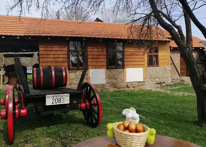 Etno Kuca Nikolov Κατάλυμα σε φάρμα *